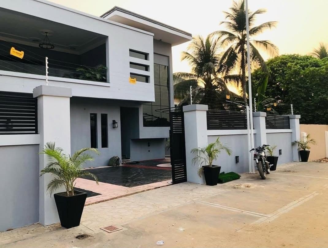 Modern Family Duplex — Building Construction