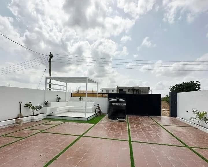 Contemporary Exterior — Painting & Finishing